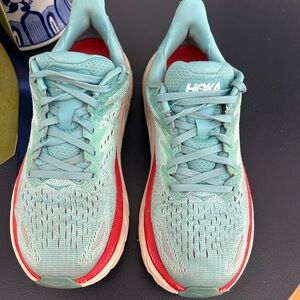 Hoka One One Clifton 8 Women's Running Shoes - Aqua and Crimson